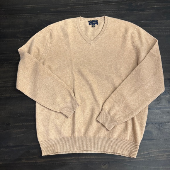 Club Room Estate 100% Cashmere V-Neck Sweater Camel Beige Size Medium M EUC - Picture 1 of 4